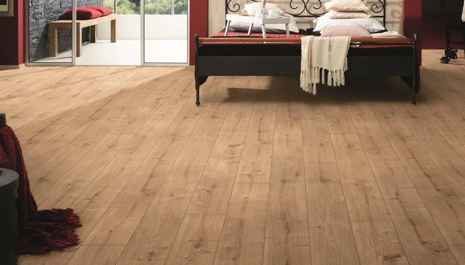 Kronoflooring-Variostep-Classic-New-England-Oak-Landhausdiele-Laminat-1-2