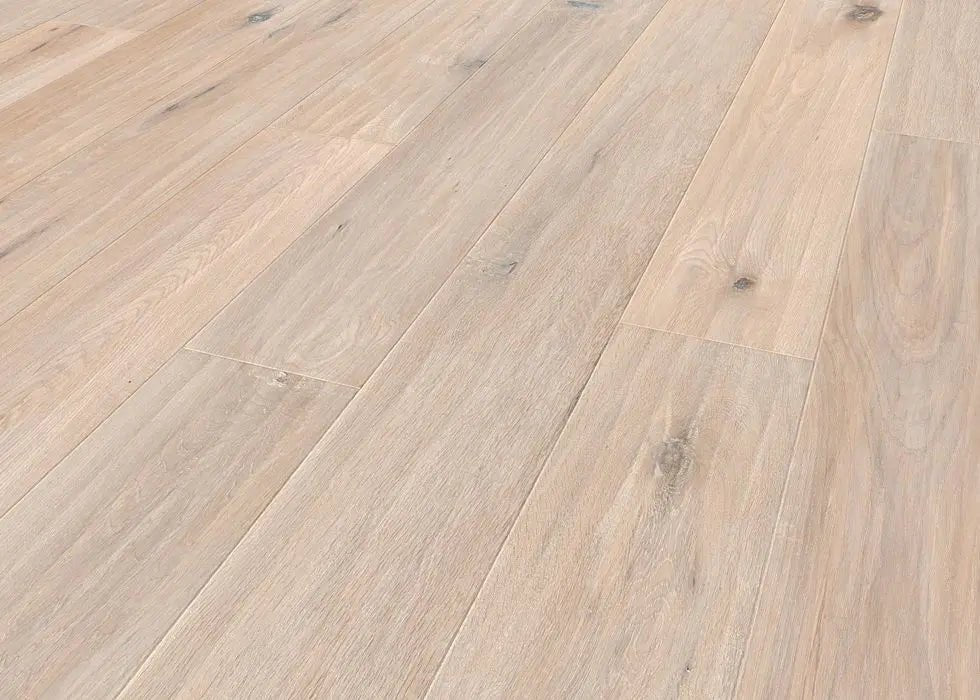 Fertigparkett Arktis Eiche handgehobelt rustikal weiss geölt
