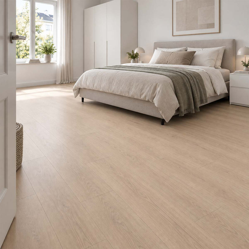 Designboden EGGER Classic Light Victoria Eiche hellbraun in einem modernen Schlafzimmer mit heller und natürlicher Raumwirkung