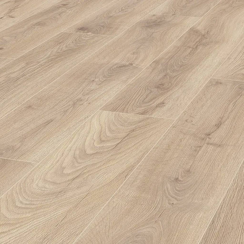 Authentische Holzmaserung der Biscotti Eiche im Klick-Laminat mit hochwertiger Oberflächenstruktur – von Floor4all