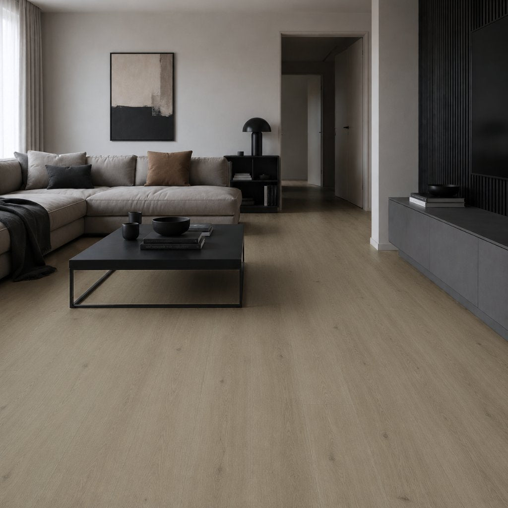 Elegantes Wohnzimmer mit GreenLine Eiche Ilex Vinylboden, zeitlos klassisch mit modernem Design und Trittschallschutz