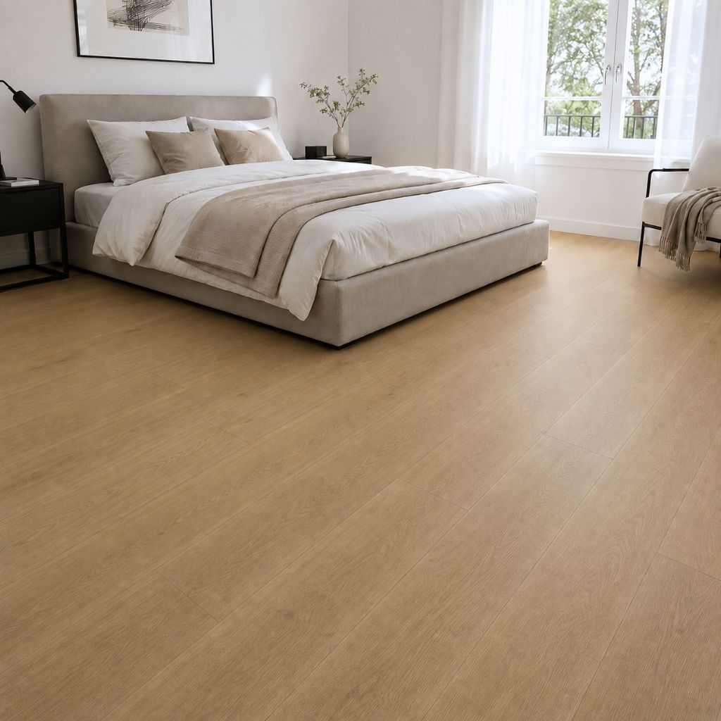 Klick Vinylboden Holzoptik Lyno mit Trittschalldämmung im Schlafzimmer von Floor4all