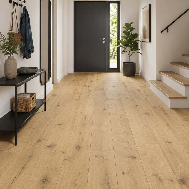 Klick Vinylboden Sumatra Pro Nature Classen in einem modernen Flur mit warmer Holzoptik