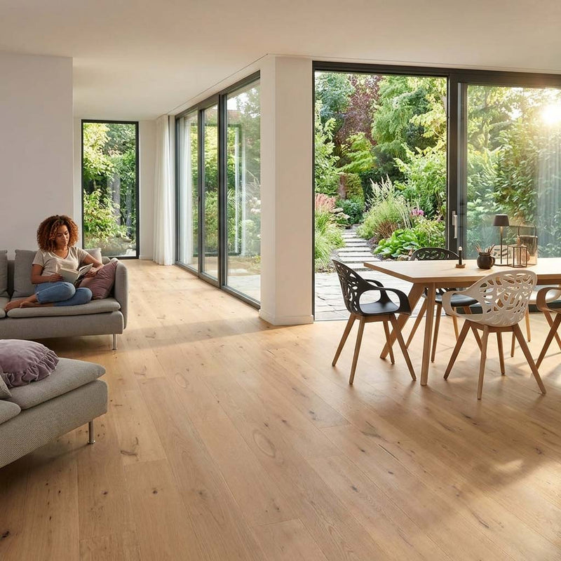 Gebürstete Parkett-Landhausdiele 190 x 1900 mm im Wohnzimmer verlegt