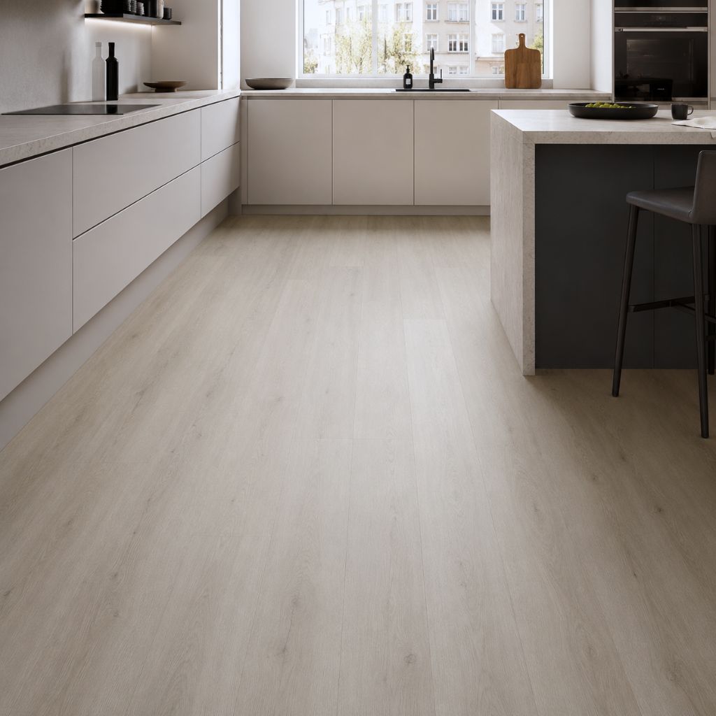Klebevinyl Holzoptik Eiche Loifix hell Landhausdiele in der Küche von Floor4all