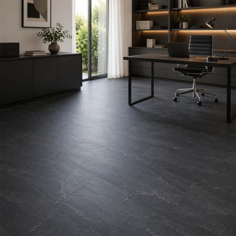 Klick Laminat Classen VisioGrande Ölschiefer im modernen Wohnzimmer mit dunkler Schieferoptik