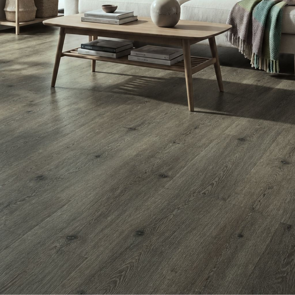 Klick Vinyl Eiche Pari Landhausdiele dunkel Oberfläche - Floor4all