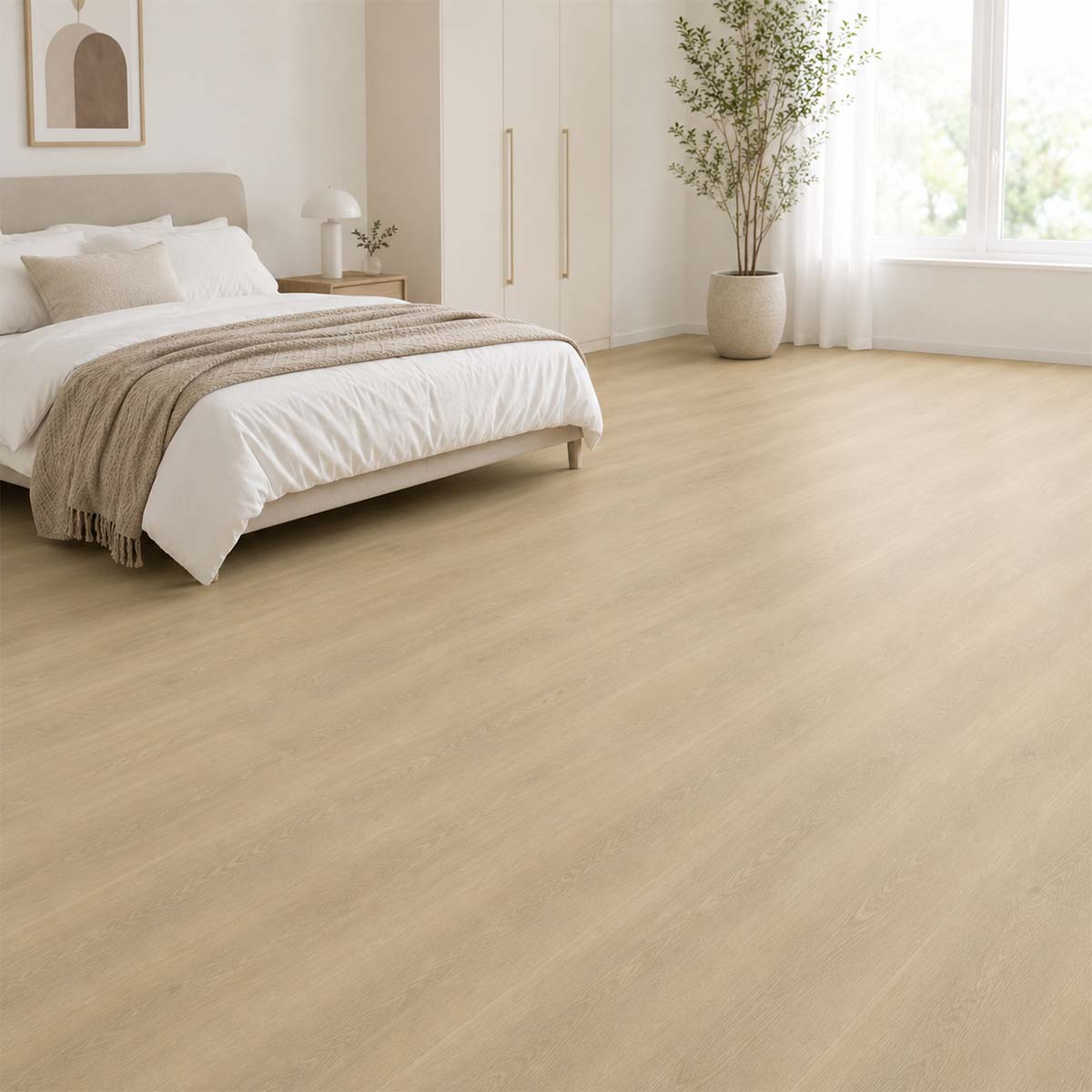 Klick Vinyl Eiche Hell Solid Pure mit Trittschall in einem hellen gemütlichen Schlafzimmer ohne sichtbare Fugen