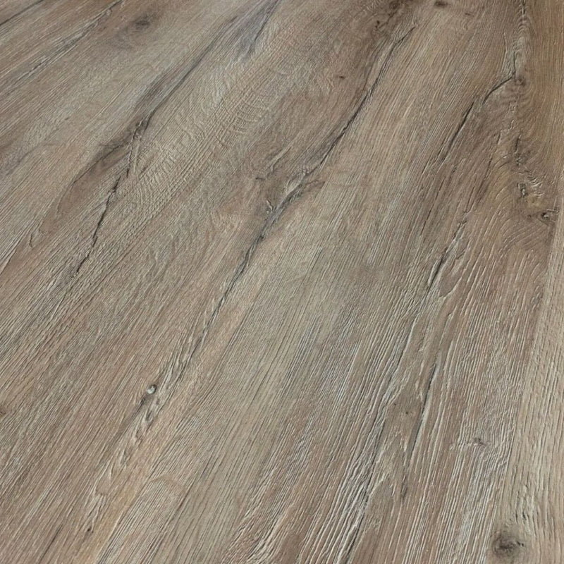 Klick Vinyl Hudson River Eiche, Nahaufnahme der Oberfläche mit natürlicher Eichenmaserung von Floor4all