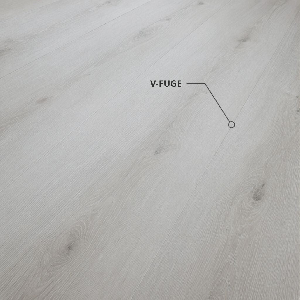 Detailansicht der authentischen V-Fuge für optische Plankentrennung wie bei Echtholz von Floor4all