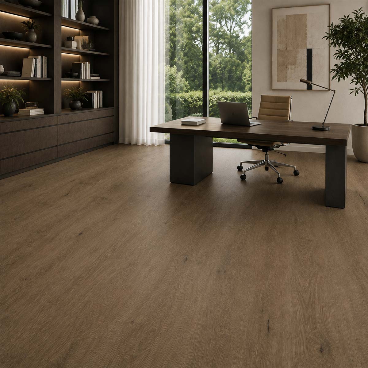 Klick Vinylboden Eiche Islas mit Trittschalldämmung in einem modernen Arbeitszimmer