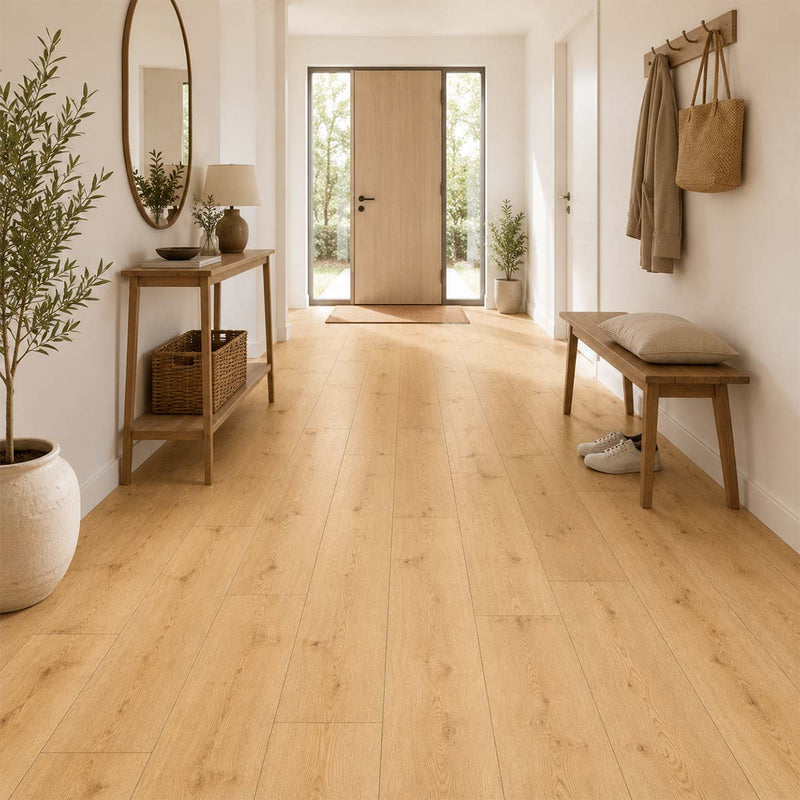 Klick Vinylboden Fergus Pro Nature Classen in einem hellen modernen Flur