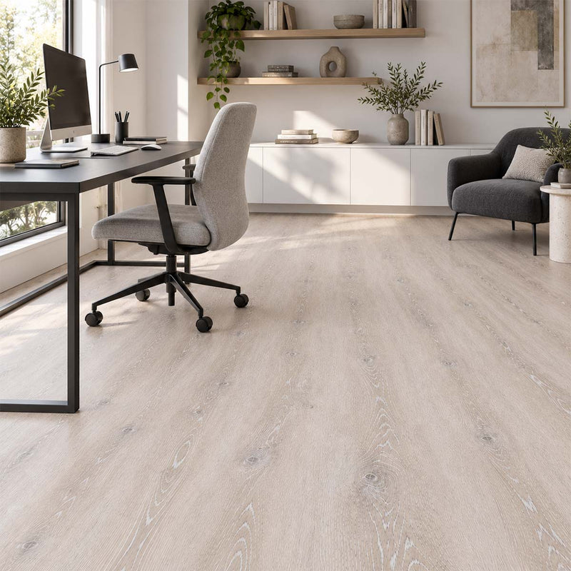 Klick Vinylboden Tarkett Starfloor Eiche Grau Beige in einem stilvollen Arbeitszimmer