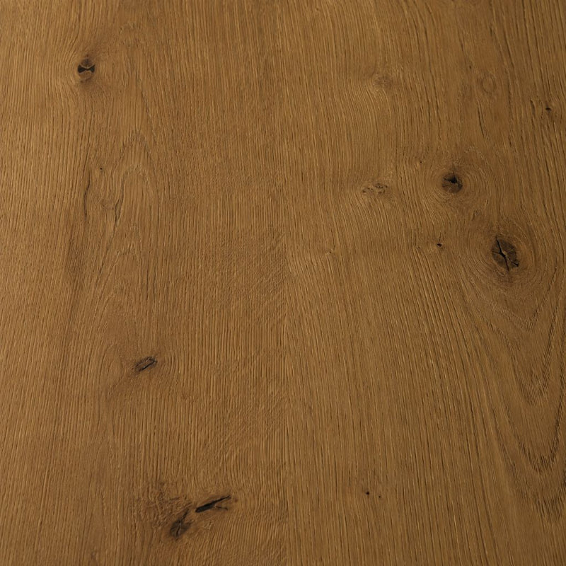 Nahaufnahme der gebürsteten, naturgeölten Holzmaserung von Parkett Französische Eiche XXL